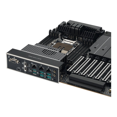 ASUS Pro WS W890E-SAGE SE – bagpanel og køleplader set skråt