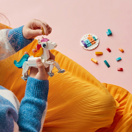 LEGO - LEGO Creator - Magical Unicorn (31140)