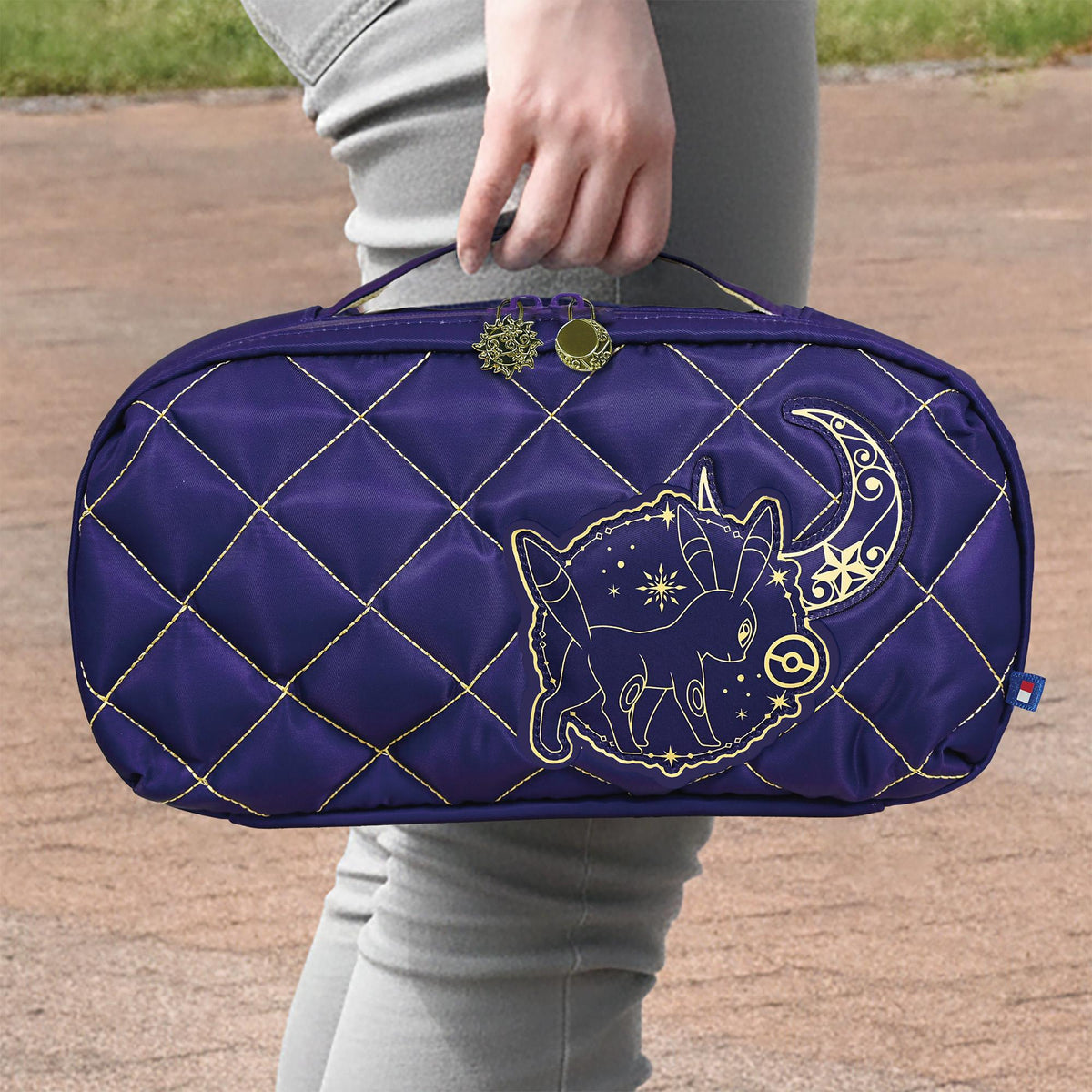 HORI Puff Pouch (Espeon & Umbreon) til Nintendo Switch 2 – lilla – mellemstørrelse