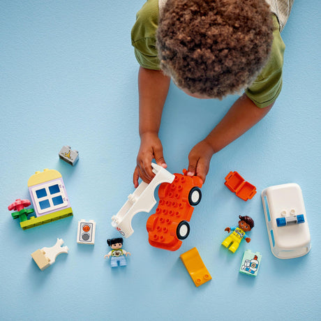 LEGO 10447 DUPLO Town ambulance with driver