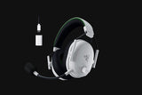 Razer BlackShark V3 Pro – Xbox – Trådløst headset – Hvid – headset sammen med USB-modtager