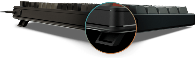 MSI FORGE GK110 – tastaturets sideprofil og indstillelige bagfod