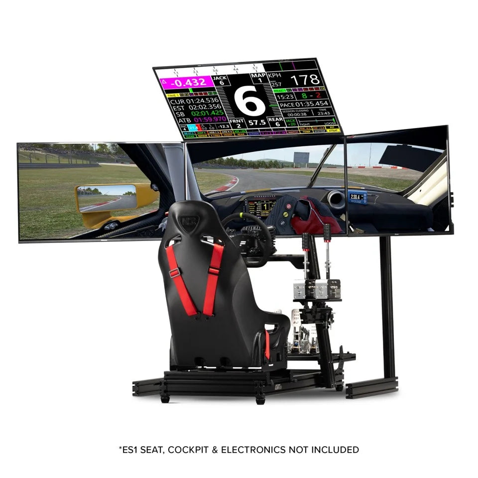 Next Level Racing Elite fritstående quad monitor stand i sort.