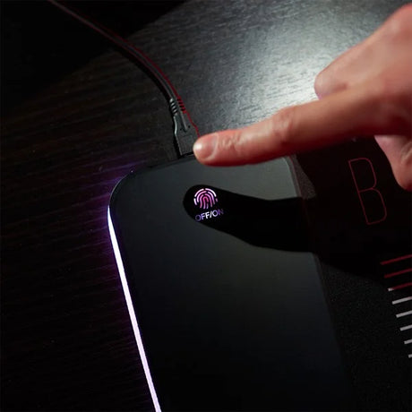 Numskull Batman - Oversize Gaming Måtte & Mobil oplader