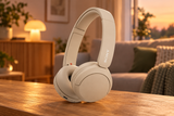 Sony WH-CH520 – trådløse on-ear-hovedtelefoner – cremefarvet – stemningsbillede